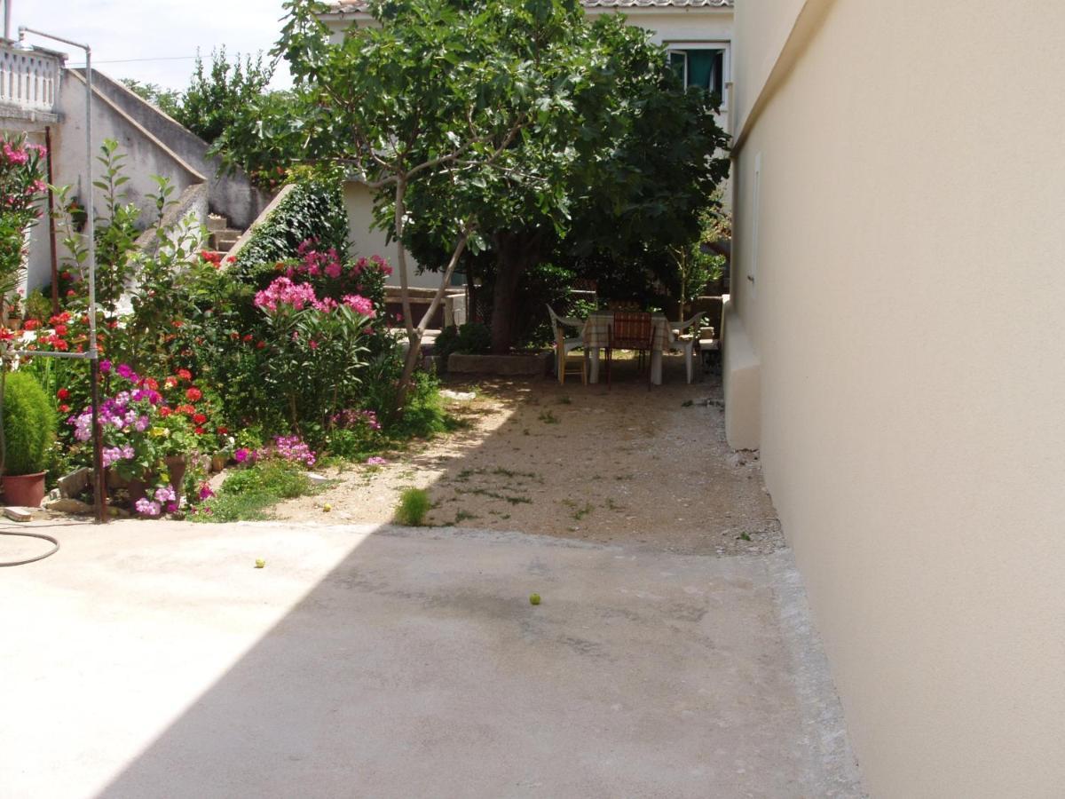 Apartments With A Parking Space Povljana, Pag - 228 Экстерьер фото